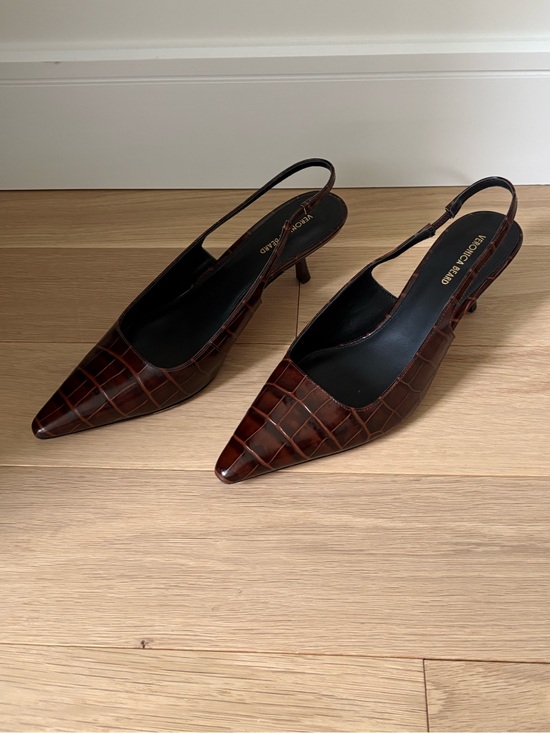 Veronica Beard Shoes - Veronica Beard Cashel Slingback Pointed Toe Kitten Heel Pump